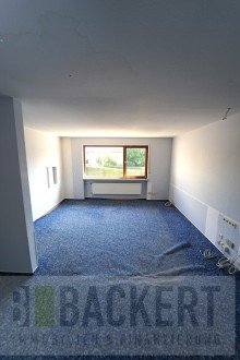 Empfang Praxis, B�ro oder doch Nutzung als Wohnhaus! 
Bungalow in Toplage von Altenkunstadt