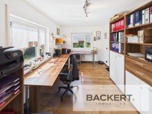 B�ro Obergeschoss Wohnhausanbau Ein Grundst�ck, zwei Einheiten und jede Menge Platz! Ideal als Mehrgenerationenhaus