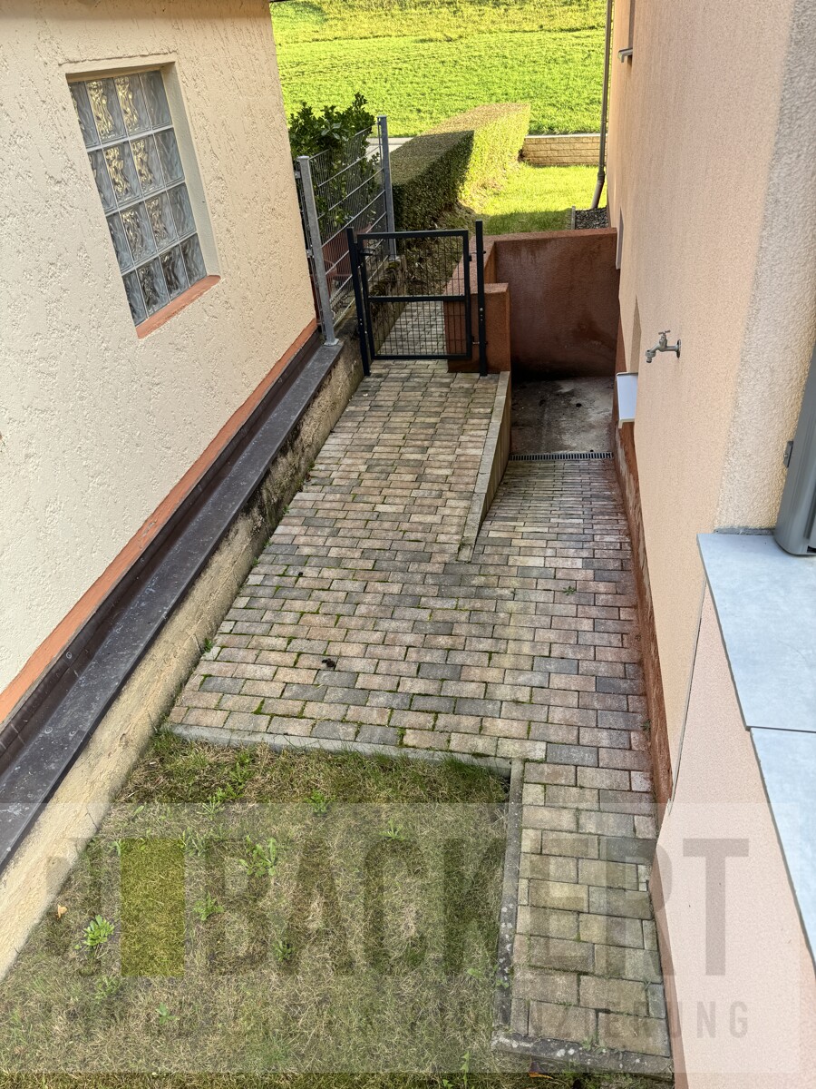 Kellertreppe Zweifamilienhaus Weismain