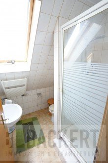 Badezimmer DG Renditeobjekt mit vielf�ltigen Nutzungsm�glichkeiten!