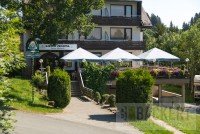 Bild (bb119228f57f8921a05453263c24ed96): Etabliertes Gasthaus mit Fremdenzimmern, Nebengeb�ude und viel Grund sucht Wirtsleute!