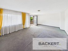 Wohnzimmer Obergeschoss Bestandshaus Ein Grundst�ck, zwei Einheiten und jede Menge Platz! Ideal als Mehrgenerationenhaus