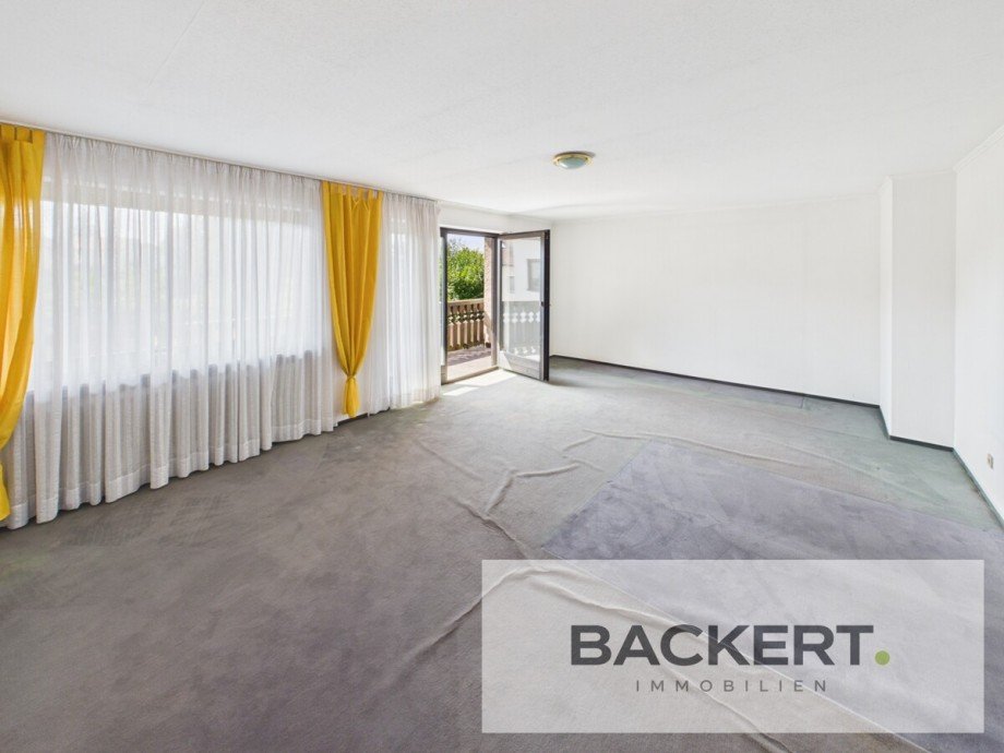 Wohnzimmer Obergeschoss Bestandshaus Zweifamilienhaus Wiesau / Sch�nhaid