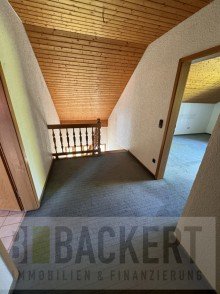 Flurbererich DG Gro�es Wohnhaus mit Einliegerwohnung und tollem Garten in BT-Oberpreuschwitz!