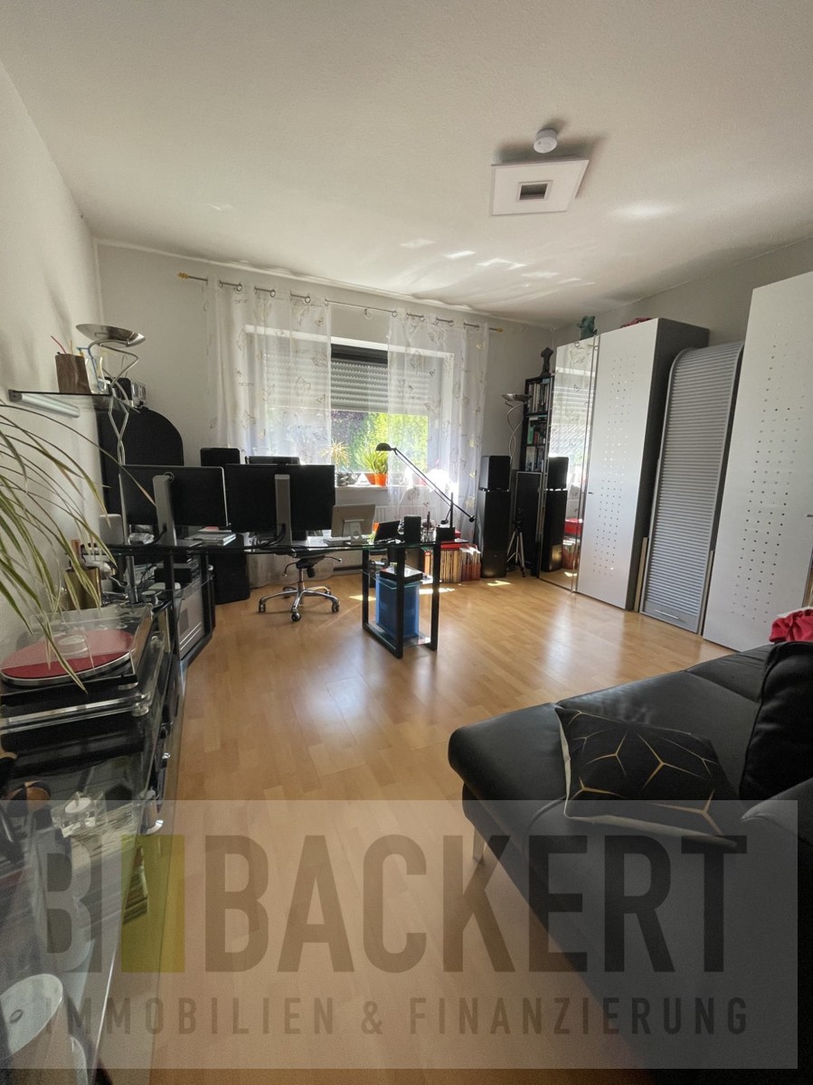 B�ro Wohnung 1. OG rechts Mehrfamilienhaus Hersbruck