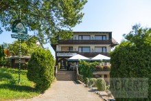 Eingangsbereich Etabliertes Gasthaus mit Fremdenzimmern, Nebengeb�ude und viel Grund sucht Wirtsleute!