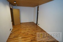 Schlaf-/Kinderzimmer Gro�e und helle 4-Zimmer-Wohnung �ber den D�chern von Lichtenfels. Oberste Etage!