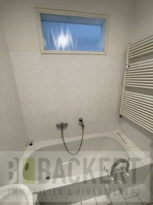 Badezimmer Helle 3-Zimmer-Wohnung mit Balkon im Herzen von Ruhla. Frei ab 01.10.2026.