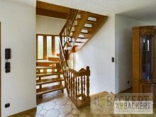 Holztreppe Gro�es Wohnhaus mit Einliegerwohnung und tollem Garten in BT-Oberpreuschwitz!