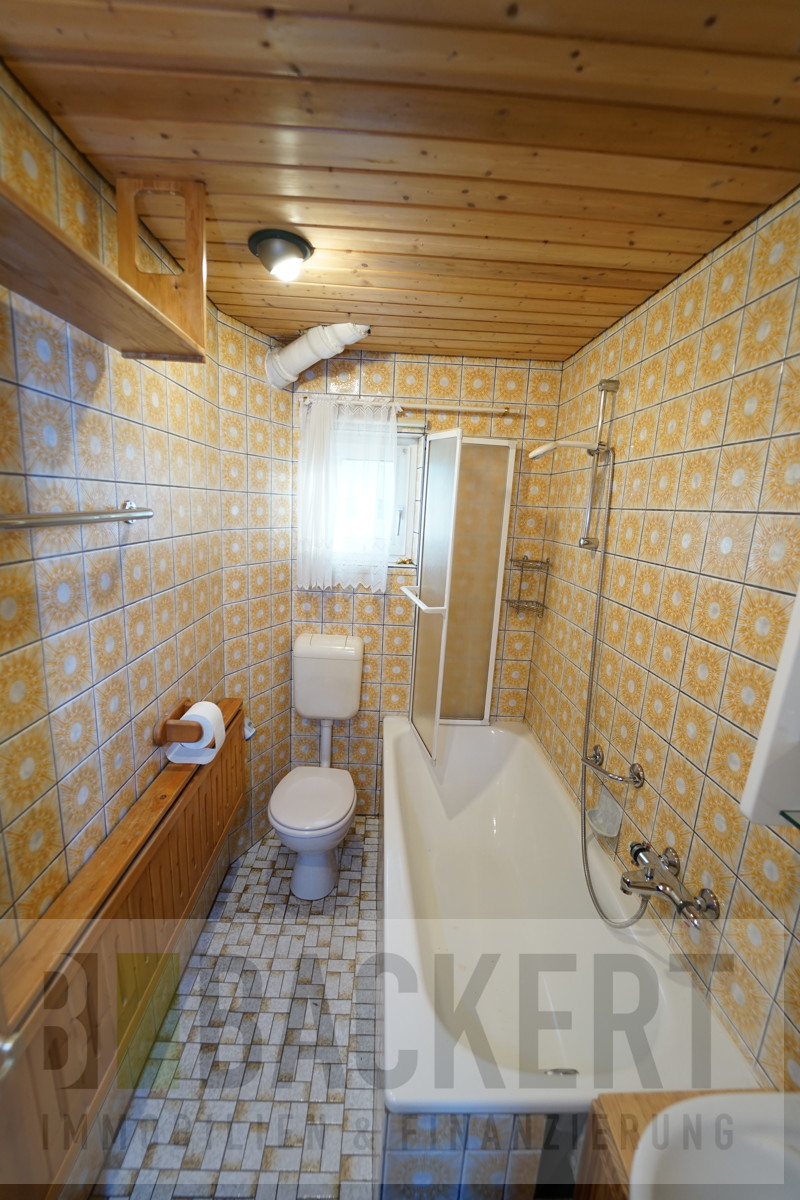 Badezimmer EG Doppelhaush�lfte Redwitz a.d. Rodach