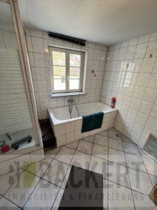 Badezimmer DG Landleben pur!  Uriges Wohnhaus mit Scheune und viel Charakter