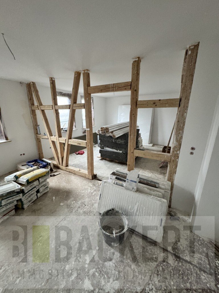 Wohnraum Erdgeschoss Floh-Seligenthal Doppelhaush�lfte Teilentkernte Doppelhaush�lfte sucht neuen Besitzer