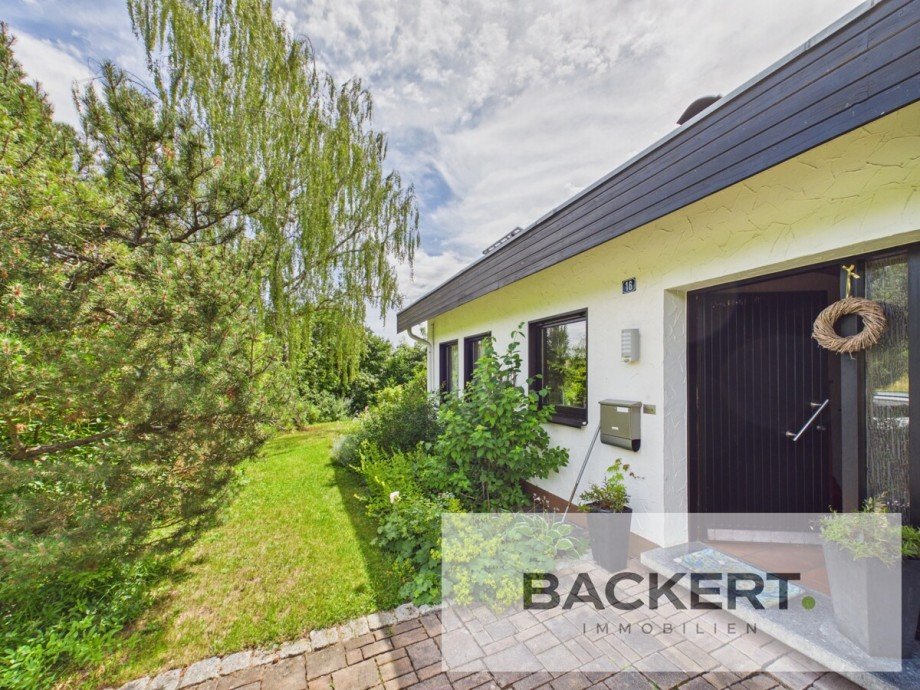 Vorderer Grundst�cksbereich Bungalow Mainleus / Schmeilsdorf