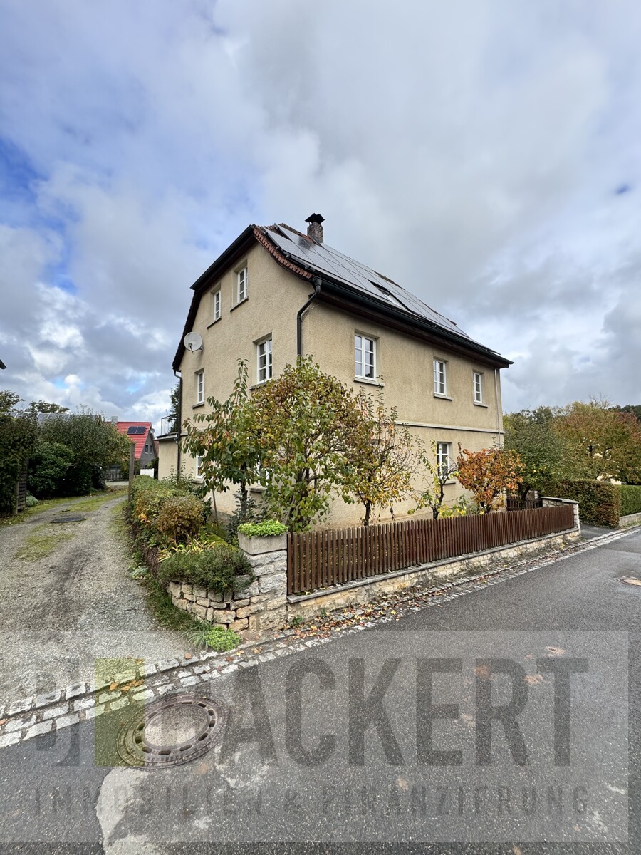 Ansicht Stra�enseite Einfamilienhaus Neudrossenfeld / Langenstadt