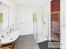 Badezimmer Neuwertiger Winkelbungalow in begehrter Wohnlage - energieeffizient & gepflegt