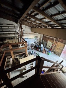 Halle Ger�umiges Wohnhaus mit bis zu drei Einheiten, Garagen und Lagerhalle!