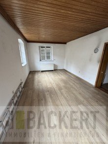 Wohnzimmer Erdgeschoss Ger�umiges Wohnhaus mit Nebengeb�ude sucht Familie