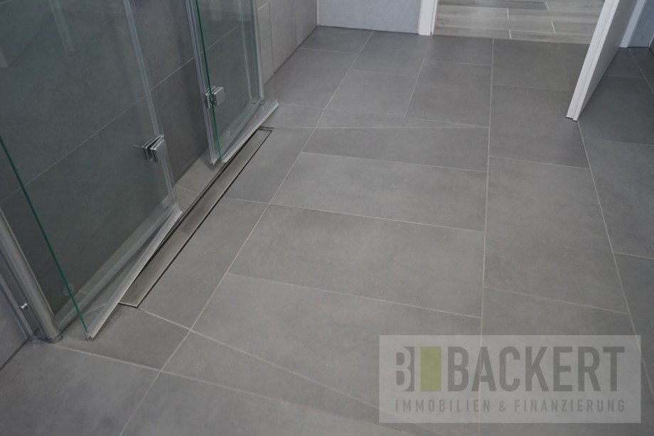 bodentiefe Dusche Doppelhaush�lfte Michelau in Oberfranken / Neuensee