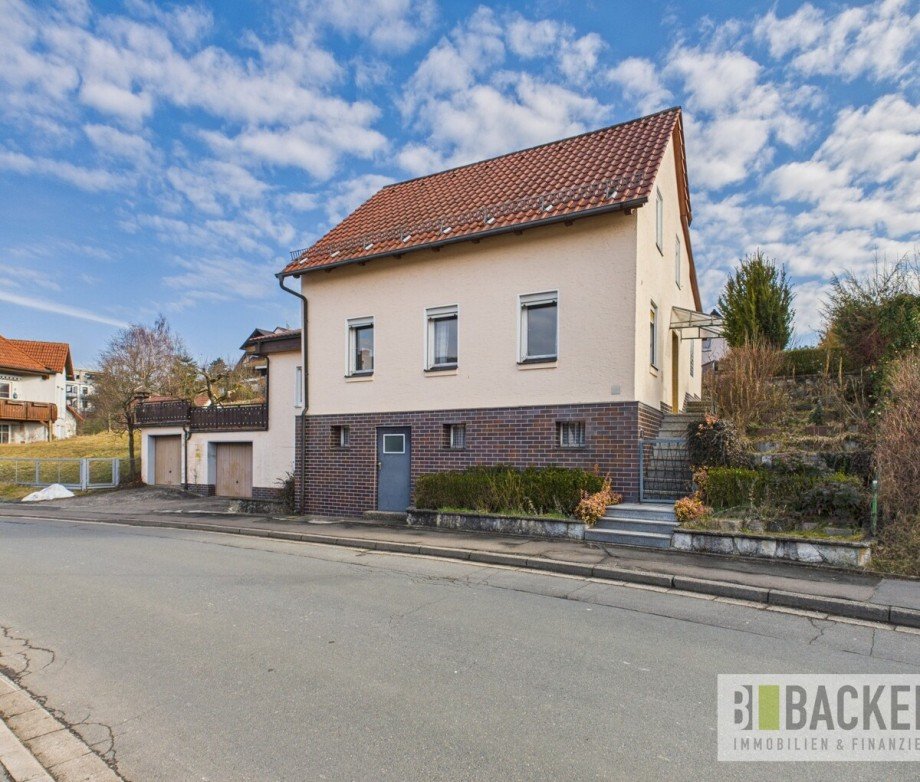 Ansicht Stra�enseite Einfamilienhaus Altenkunstadt / Woffendorf