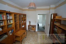 Schlaf-/Kinderzimmer EG Sanierungsbed�rftiges Zweifamilienhaus mit Einliegerwohnung in Hanglage von Bad Berneck.