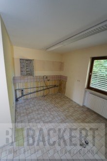 Praxisraum Praxis, B�ro oder doch Nutzung als Wohnhaus! 
Bungalow in Toplage von Altenkunstadt