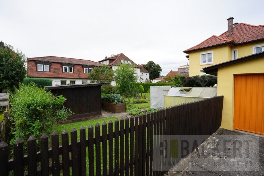 befahrbarer Gartenbereich Zweifamilienhaus Kronach