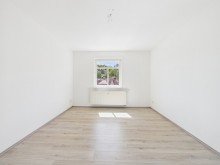 Schlafzimmer Helle, ger�umige 2-Zimmer-Wohnung im Herzen von Ruhla 
-Dachgeschoss-