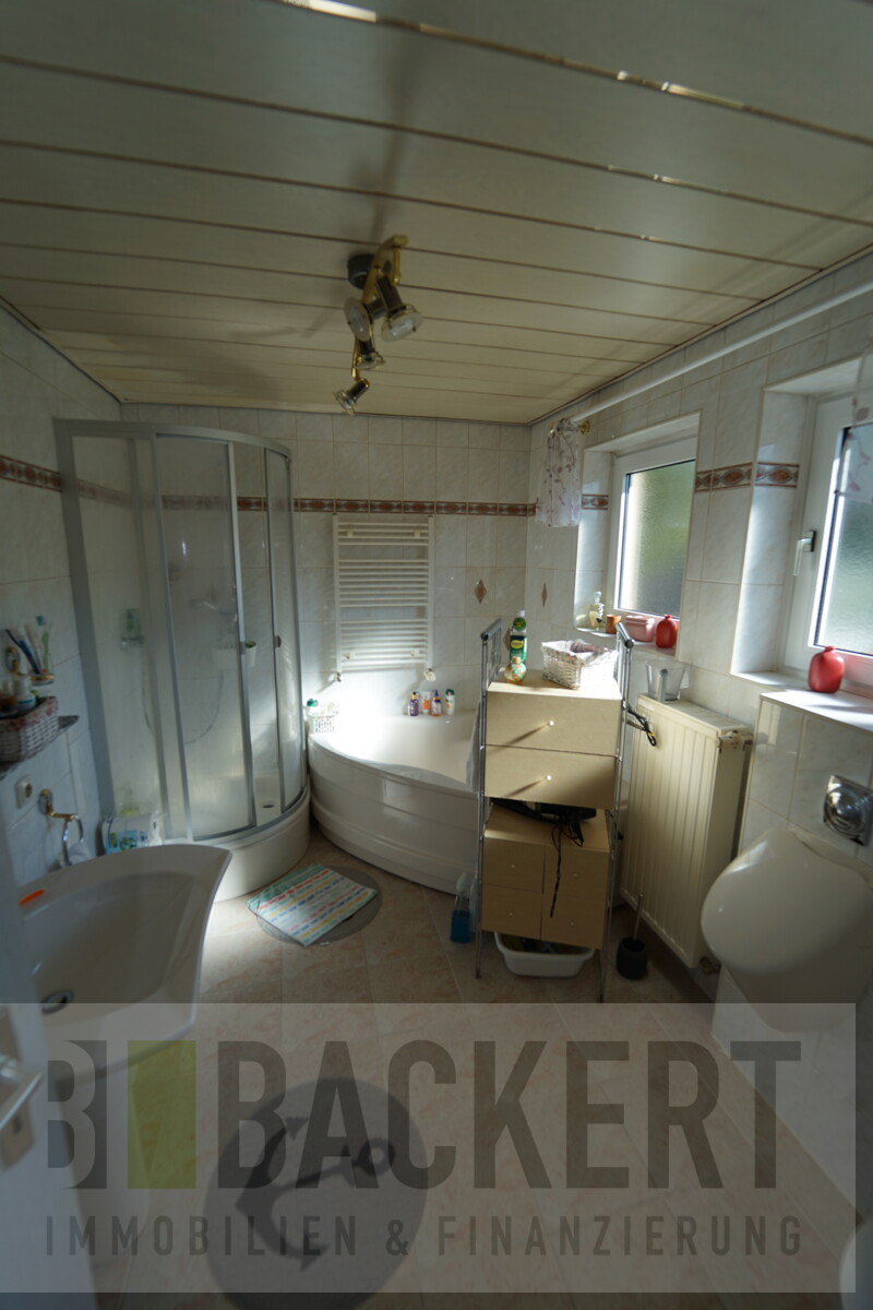 Badezimmer Obergeschoss Zweifamilienhaus Mainleus