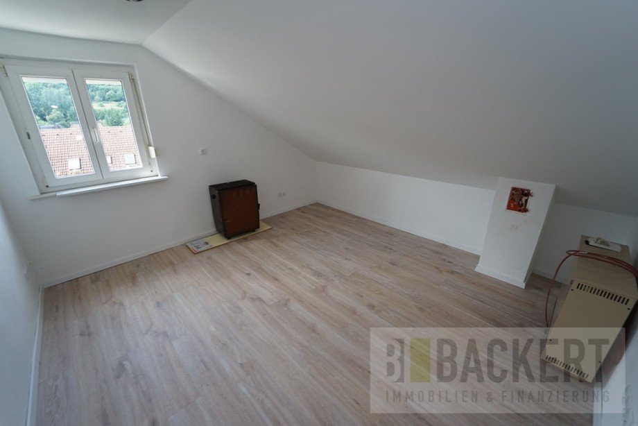 Schlafzimmer Dachgeschoss Einfamilienhaus Wallenfels